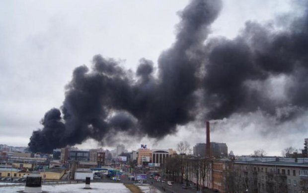 Россия опять в огне: жуткий пожар поглотил крупнейший ТЦ 