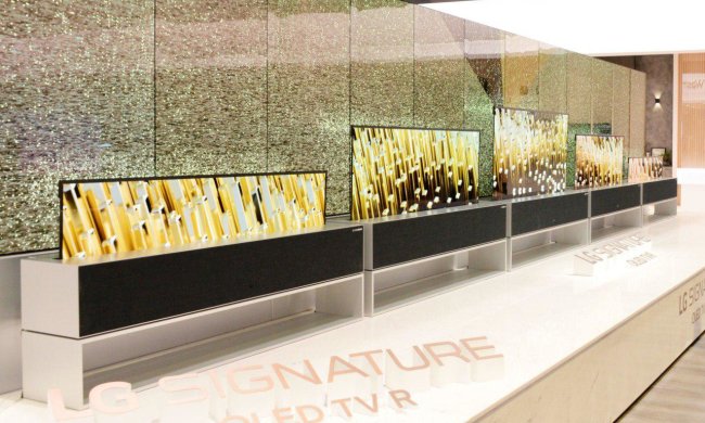 LG представила гибкий телевизор OLED TV R, который скручивается в трубку