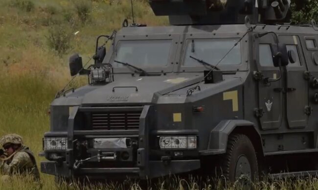 Военные на Донбассе, Скрин, видео