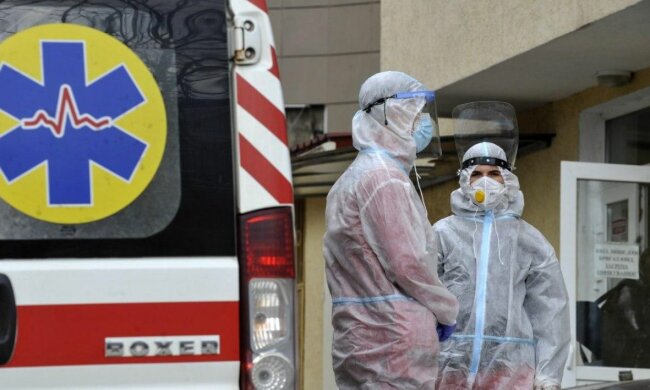 Медики, фото: Unian