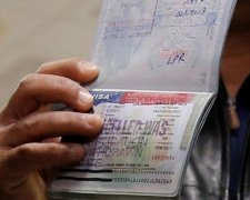 Заборону на видачу віз росіянам висміяли в карикатурі