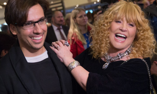 Стринги Пугачевой затмили обнаженный торс Галкина: бабушка еще ого-го