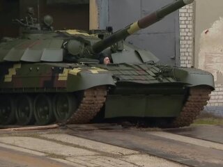 Танк Т-72, фото: скріншот з відео