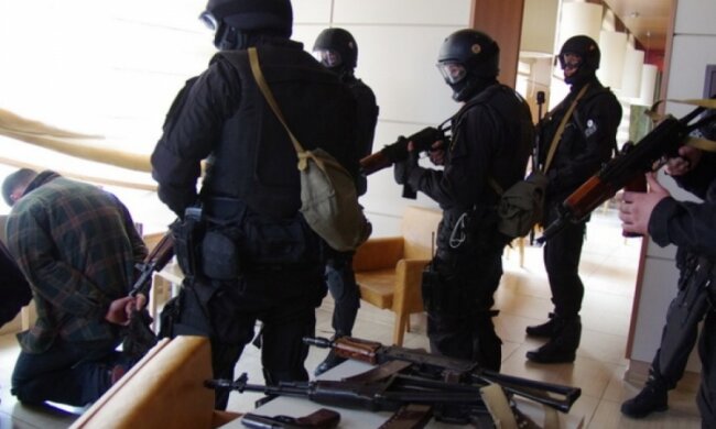 СБУ нагрянула к руководству онлайн-сервиса YouControl