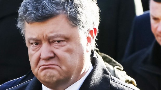 Кінець української політики: політолог розповів, як розсипається картковий "будиночок" Порошенко