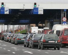 На українсько-польському кордоні у чергах застрягли 170 автівок