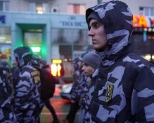 Національні дружини: канадський посол вставив п'ять копійок