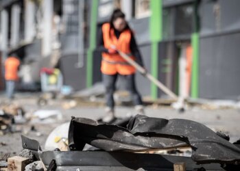 Суспільно корисні роботи, фото з вільних джерел