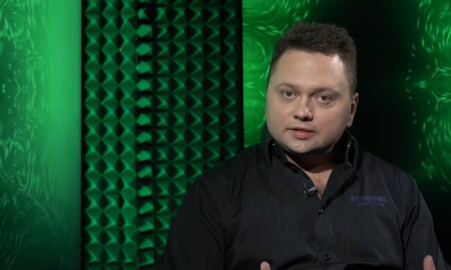 Руслан Атаманов