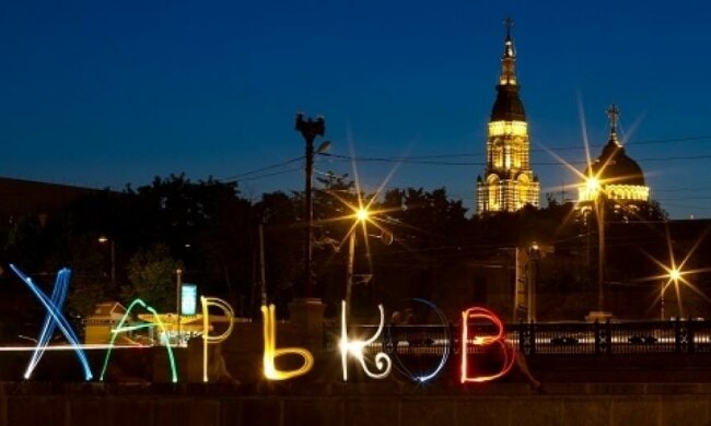 Харьковчане требуют ввести комендантский час из-за близости АТО