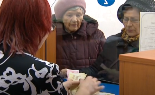 Пенсіонери. Фото: скрін youtube