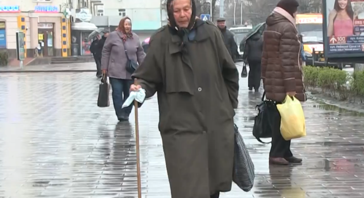 Пенсіонери. Фото: скрін youtube