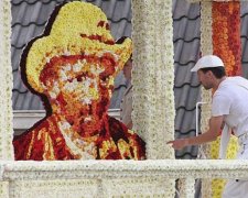 Голандський парад жоржин присвятили Ван Гогу (фото)