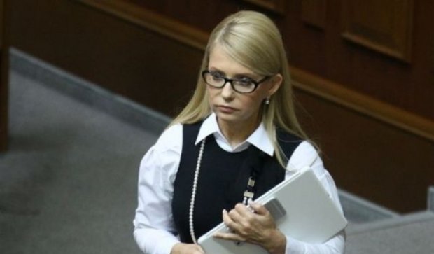 Тимошенко требует немедленной отставки Яценюка