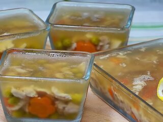 Холодец из курицы, фото: кадр из видео