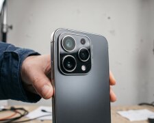 флагманський смартфон з камерами
