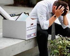 Ликвидация банков приводит к массовой безработице