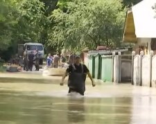 Повінь в Карпатах, скрін з відео