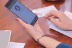 Мобільний додаток, скріншот: YouTube