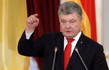 Военное положение, пленные и разговор с Путиным: Порошенко заявил, что мрак, в который попали украинцы - только начало