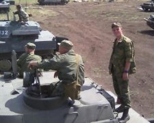 Вибухонебезпечно: кремлівський карлик накачує Донбас зброєю