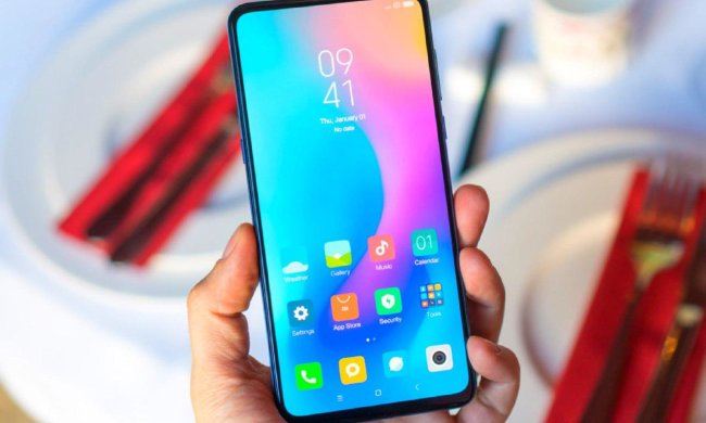 Xiaomi Mi 9: у мережі спливли перші подробиці