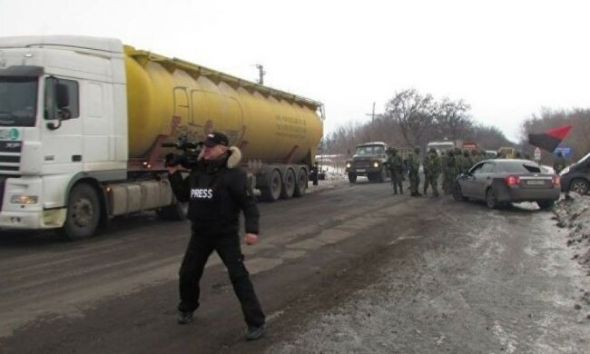 Соцсети активно обсуждают силовой разгон блокады ОРДЛО