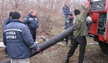 На Полтавщині спалахнули три гектари торфовищ (фото, відео)