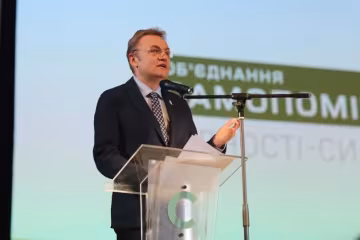 Садовий закликав розпочати евакуацію українців з Донбасу