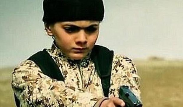 Полонений хлопчик розказав, як бойовики ІДІЛ вчили його вбивати