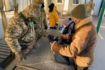 Окупанти заблокували гуманітарні коридори Донбасу: що діється на пропускних пунктах