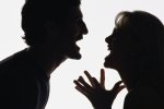 Популярний ведучий програв суперечку і ходитиме з літерою на потилиці, вгадайте, з якою