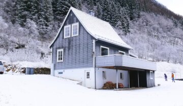 Дом, зима: фото скрин Ютуб