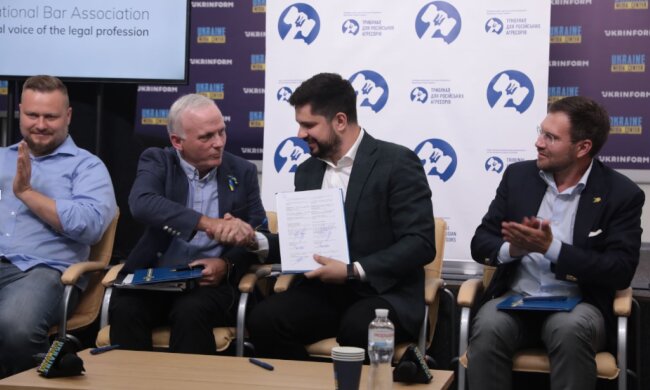 «Буде трибунал, буде перемога»: у Києві підписали меморандум про створення трибуналу для керівництва рф