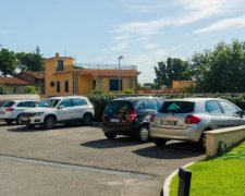 Ни себе, ни людям: киевские отморозки снова отличились мастерством парковаться