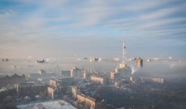 У мережі показали вражаюче відео затуманенного Києва