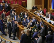 Ви не повірите! Депутати розкрили новорічні подарунки від колег