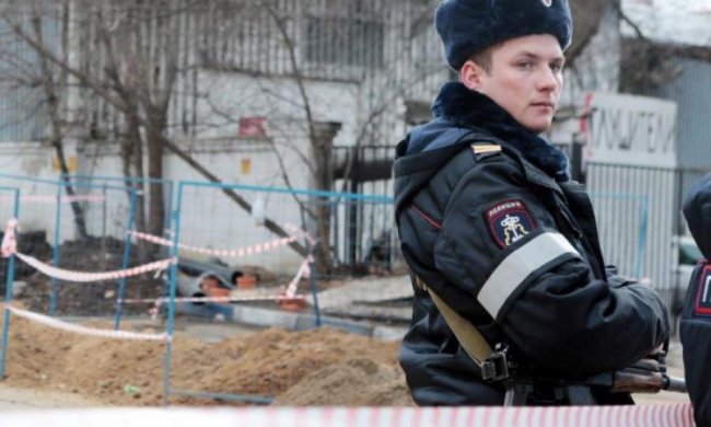 Взявшись за руки: в Москве пара подростков спрыгнула с высотки  