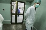 В Одессе спасают отца с 2-летним малышом: "Голову пришивают к шее", - подробности не для слабонервных