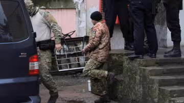 Побиття активіста Асанова в Криму: потерпілий розкрив деталі нападу, помста за допомогу українським морякам