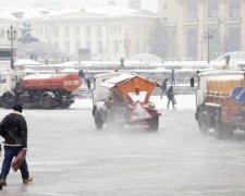 "Победную" содомию россиян слегка охладил снег в мае: фото