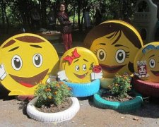 У Вінниці встановили унікальну пісочницю для дітей-інвалідів (фото)