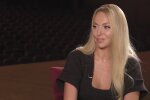 Оля Полякова, кадр из видео