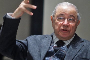Евгений Петросян