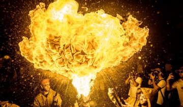 Іспанська вогняна феєрія зачарувала фотографа