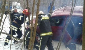 Двоє людей загинули в ДТП на Хмельниччині