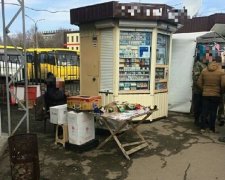 Бойовики налагодили збут через "цигаркових бабусь"