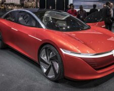 Без керма і педалей: Volkswagen представив новітній електрокар