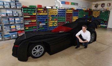 Американец построил Бэтмобиль из Lego (фото)