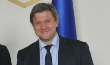 Мінфін звинуватив "папєрєдніков" у відсутності бюджету на 2017 рік